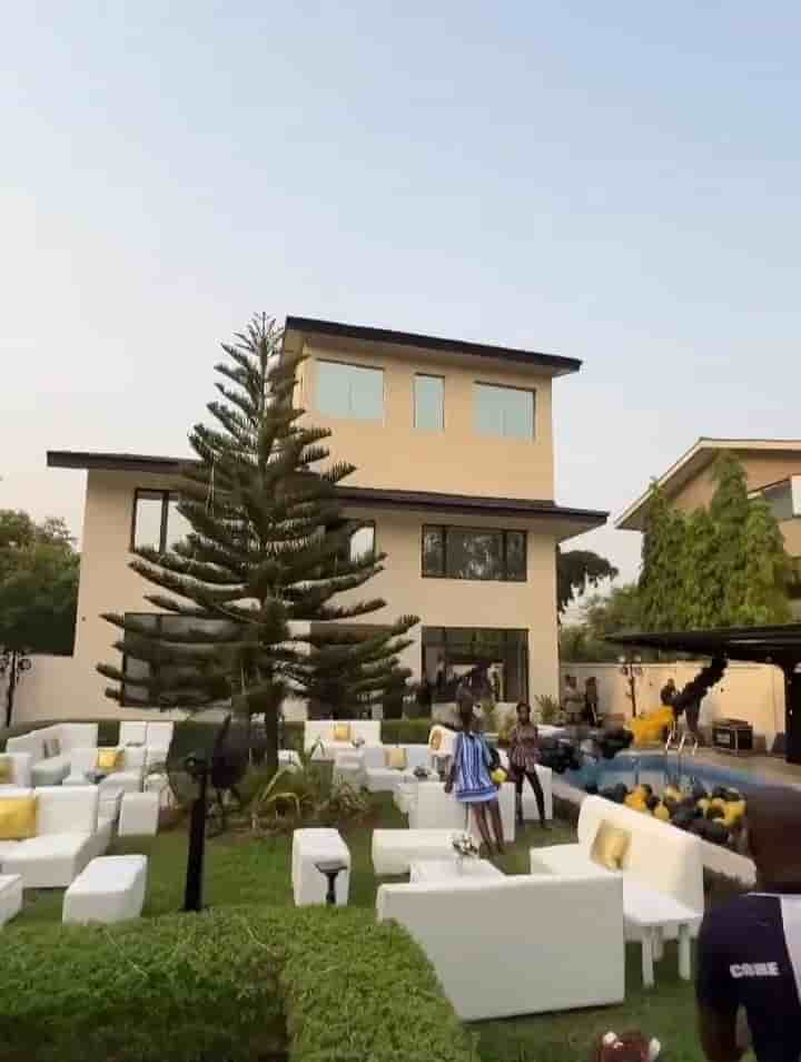 Davido $1.5 Million New Mansion In Banana Island 2022 (Photos) - Ghpluzz.com