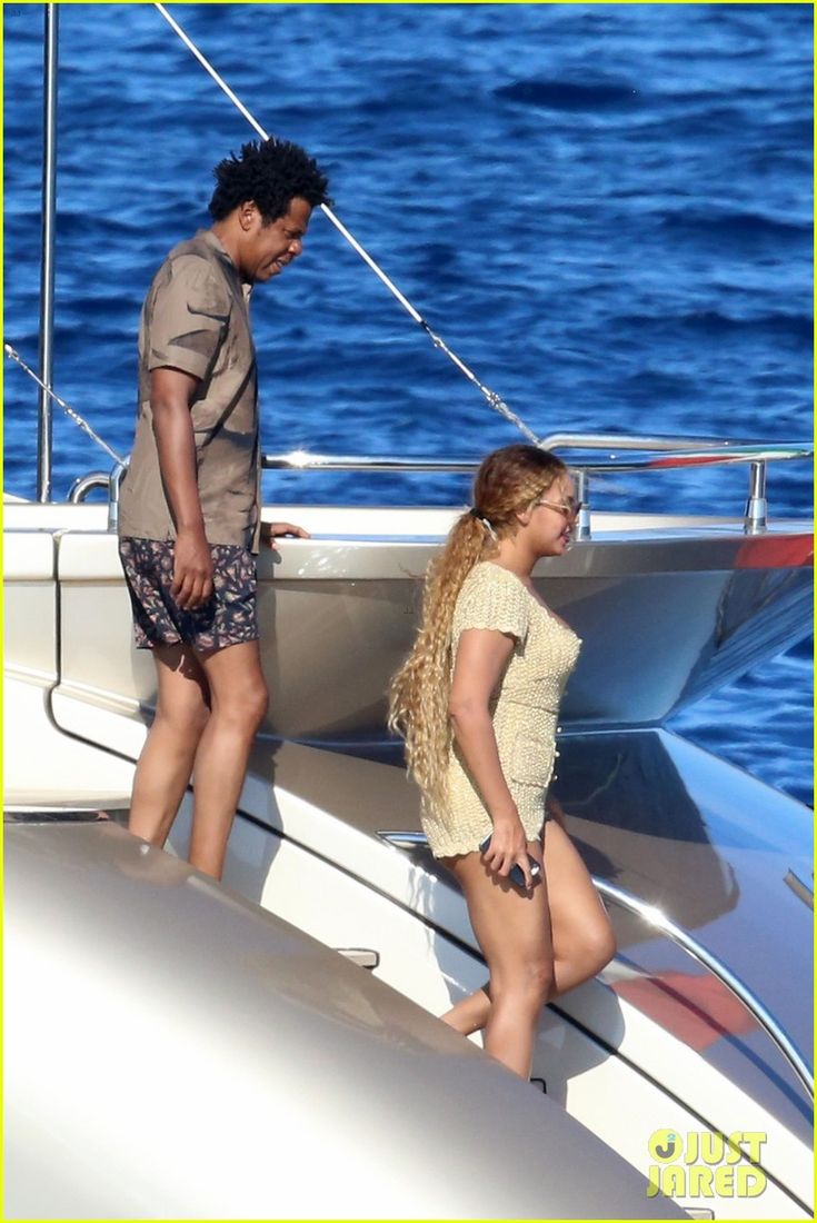 Beyonce & Jay Z Visit a Shipwreck During Her Birthday Trip: Photo #4141121.  | Beyonce and jay z, Beyonce and jay, Beyonce