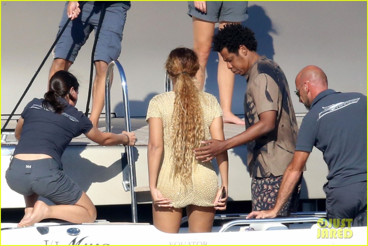 Beyonce & Jay Z Visit a Shipwreck During Her Birthday Trip: Photo 4141163 |  Beyonce Knowles, Jay Z Photos | Just Jared: Entertainment News