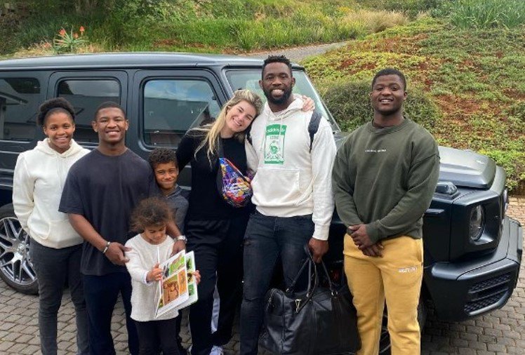 Siya Kolisi's wife and children officially move to Durban