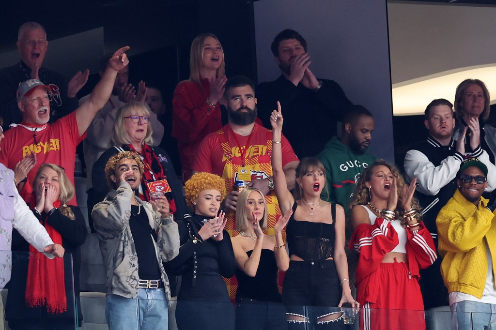 taylor swift in suite at super bowl