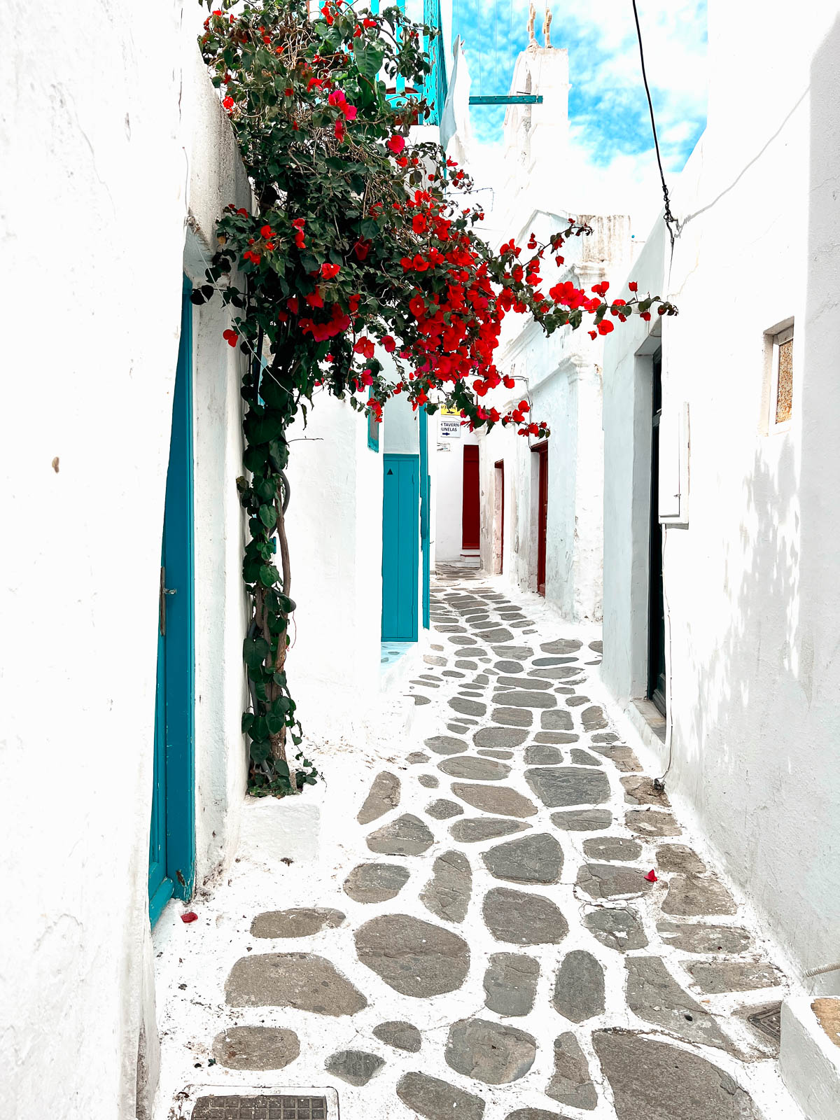 3 Week Greece Itinerary + Greek Island Travel Tips