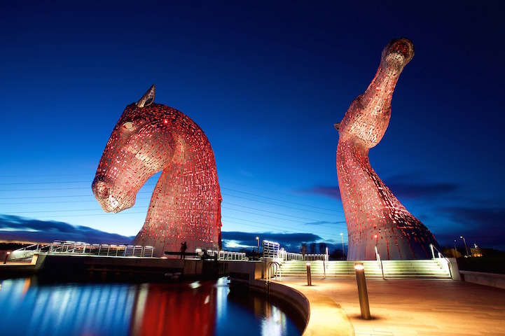 Enormous Horse Head Sculptures Illuminate the Scottish Skyline at Night