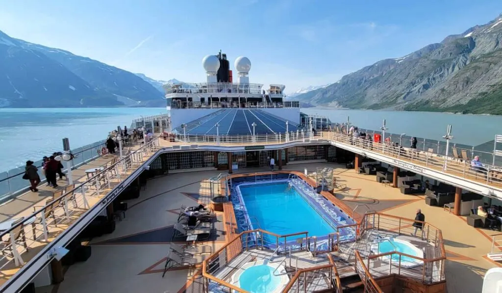 Cruising in Glacier Bay