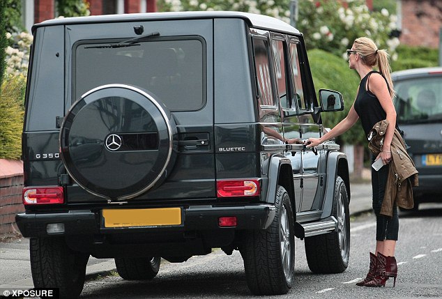 love-style-studio-com-lovestylestudio-super-car-blog-mercedes-benz-g-wagon-amg-celebrities-mercedes-g-wagon-abbey-crouch-peter-crouch  | Luxe Diary