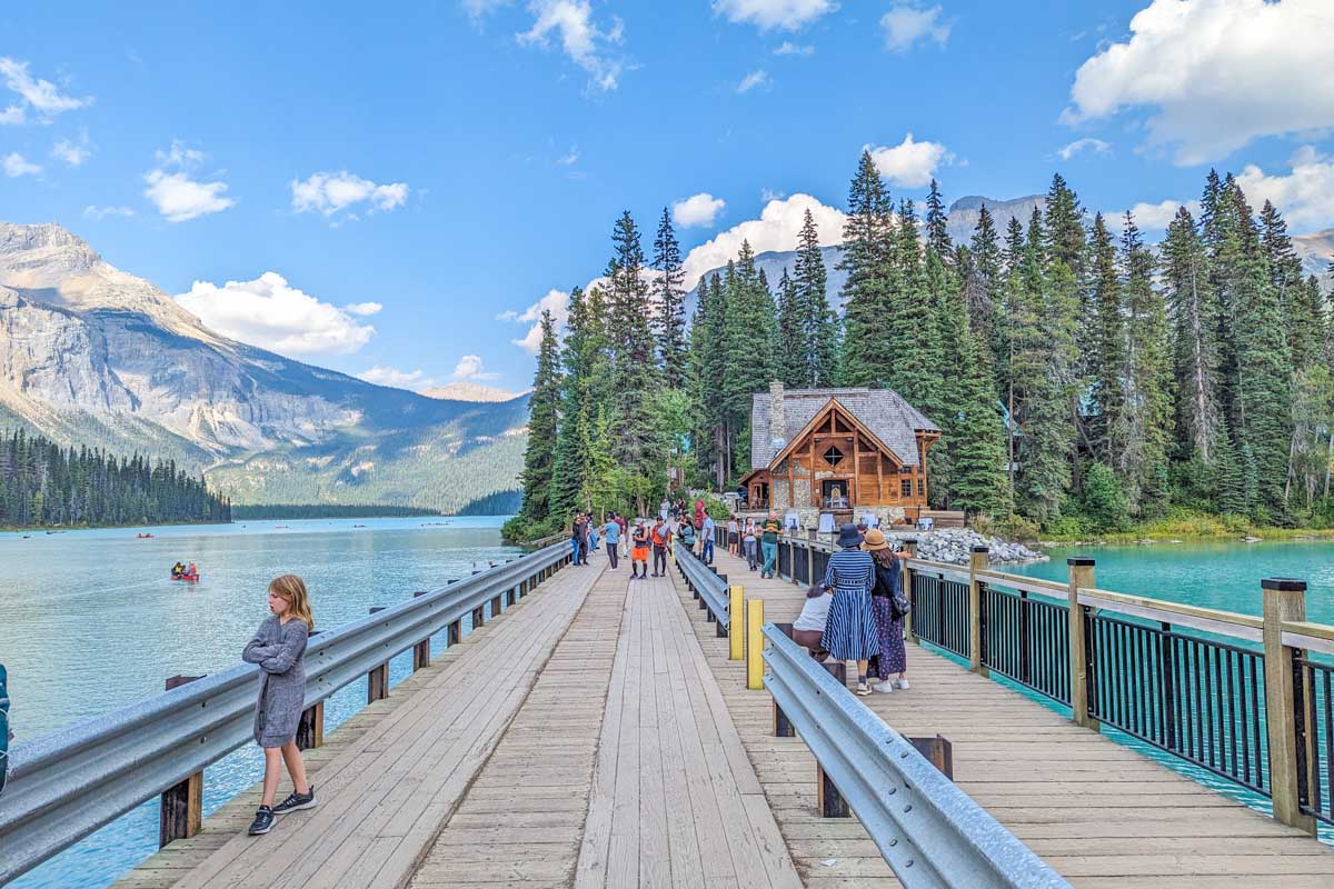 17 Things to KNOW Before Visiting Emerald Lake in Yoho National Park