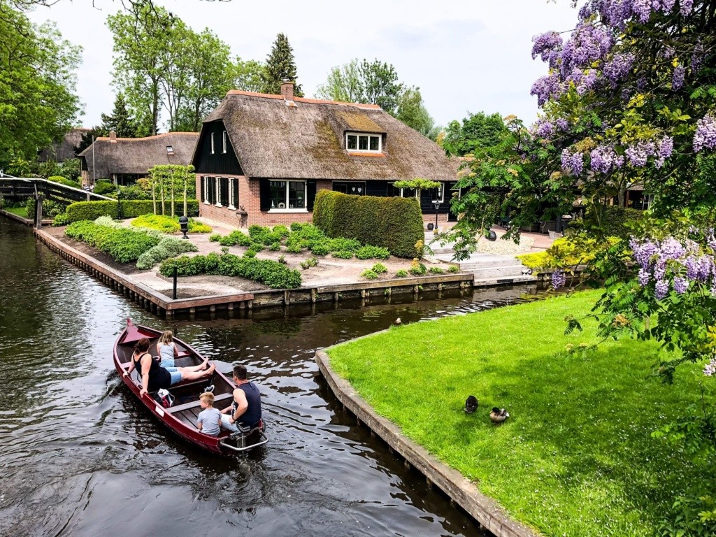 Làng Giethoorn - Ngôi làng cổ tích đẹp nhất hành tinh ở Hà Lan