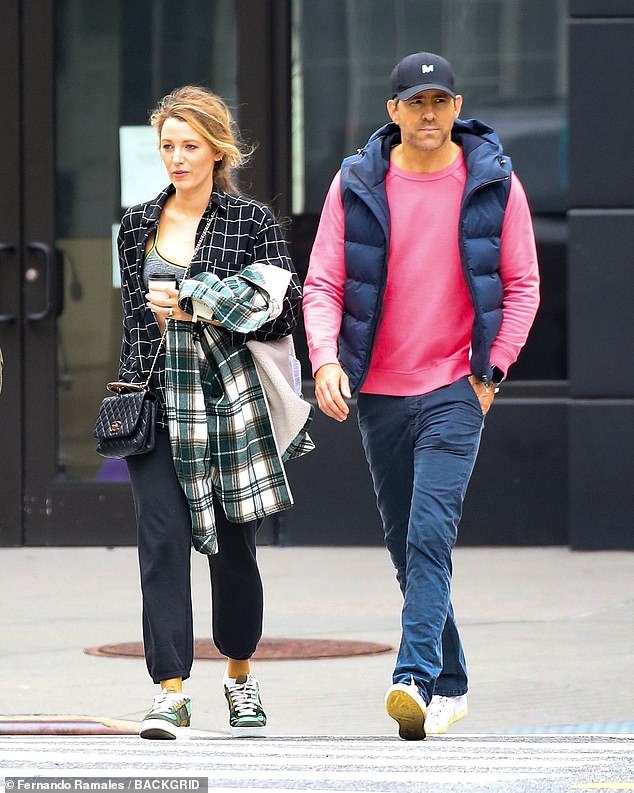 Good looking couple:She attended her pal Gigi Hadid's 27th birthday at private club Zero Bond in the NoHo neighborhood of Downtown Manhattan. And one day later, Blake Lively opted for a more casual look as she stepped out with husband Ryan Reynolds and her older sister Robyn Lively in New York City