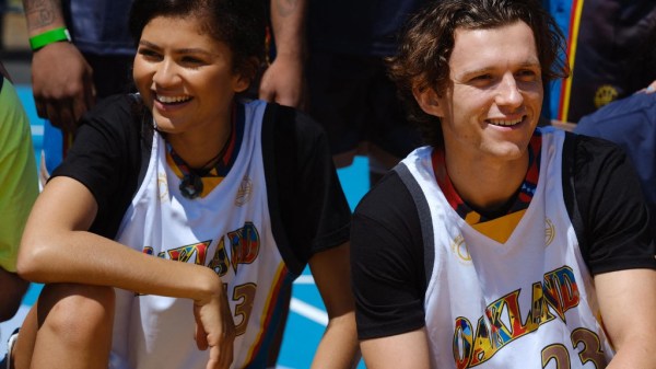 Zendaya Plays Basketball With Tom Holland in Nike x Undercover Shoes – Footwear News