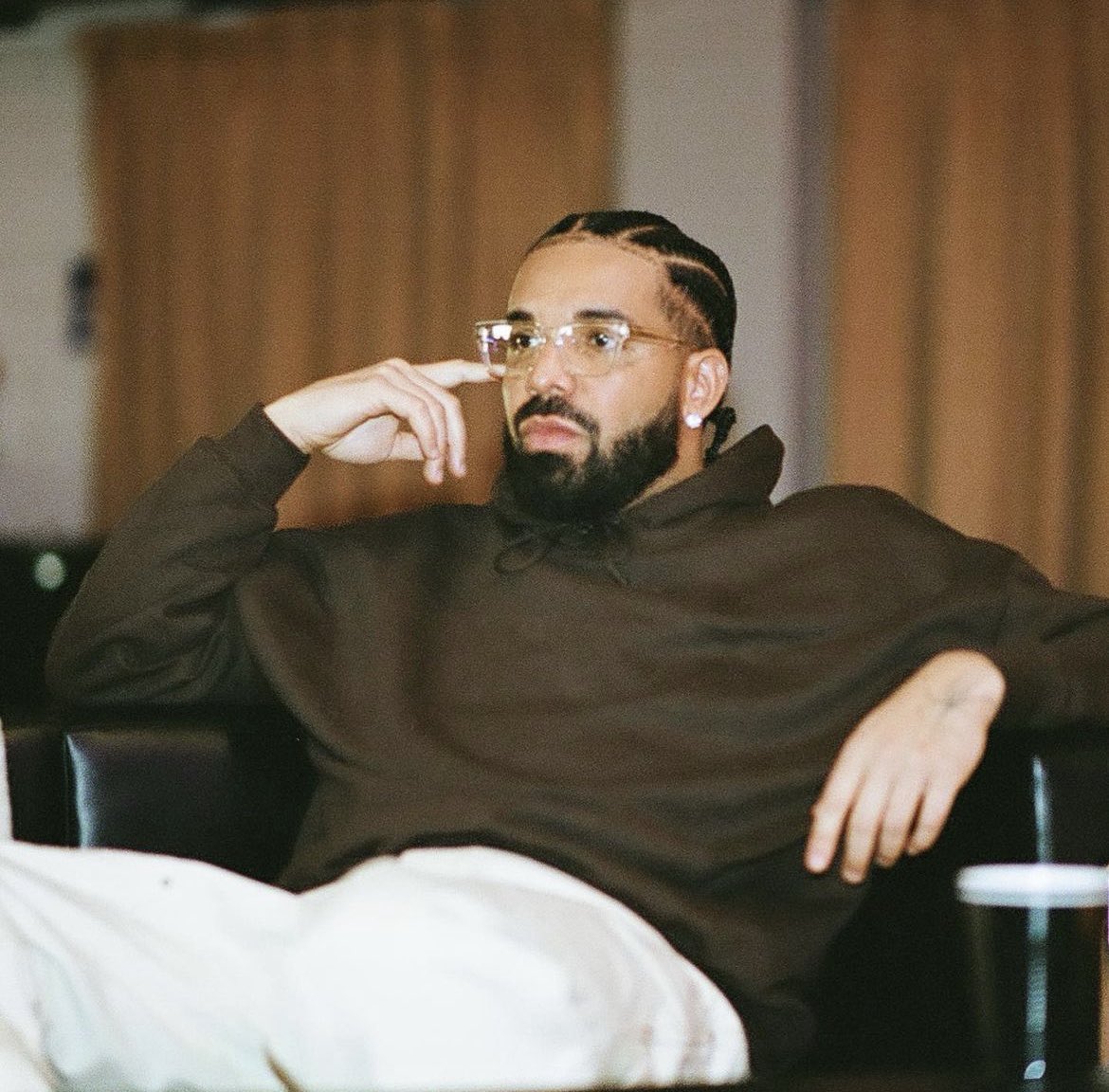 Hip Hop All Day on X: "Drake becomes the FIRST artist in history to surpass 80 BILLION streams on Spotify He has over the double the streams of the next closest