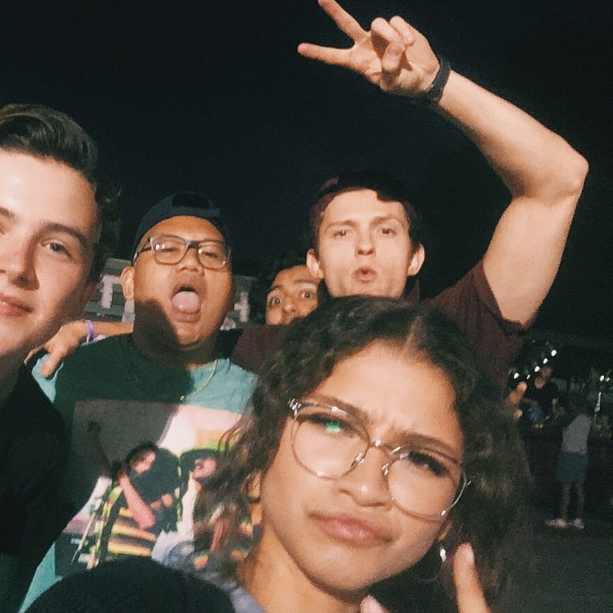 Zendaya News on X: " | Zendaya with Tom Holland, Jacob Batalon and Tony  Revolori in London https://t.co/iSoKJ4ansr" / X