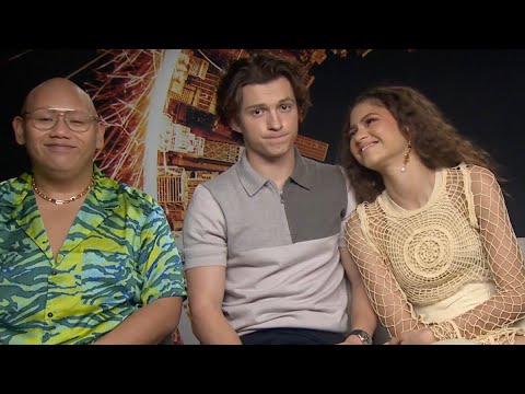 Spider-Man: No Way Home Cast Interview: Tom Holland, Zendaya and Jacob  Batalon - YouTube