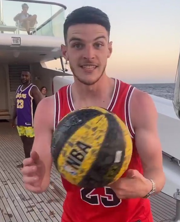 Declan Rice gets ready to shoot some hoops