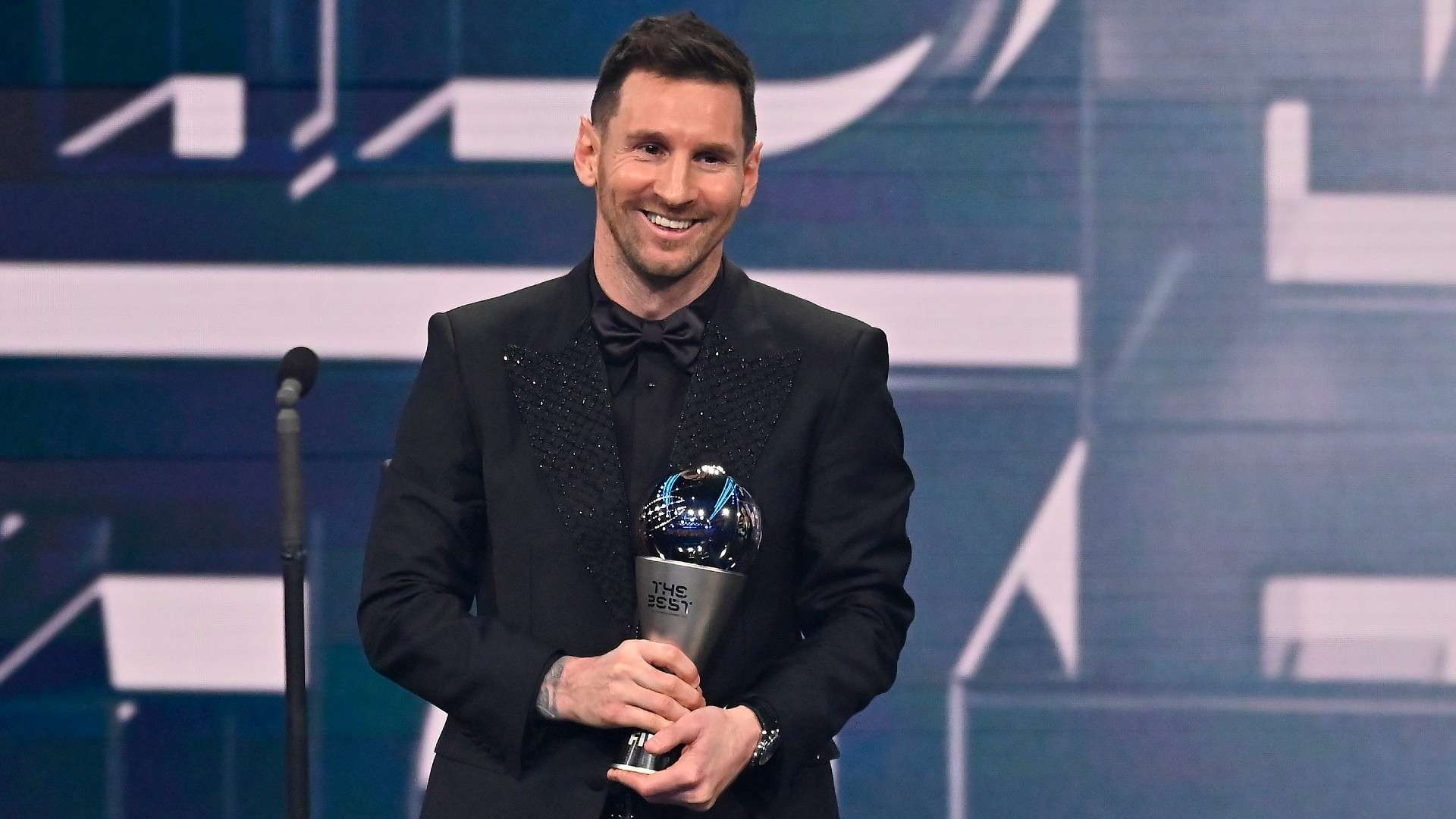 Lionel Messi crowned best men's player of 2022 at FIFA's The Best awards  after World Cup heroics with Argentina | Goal.com UK